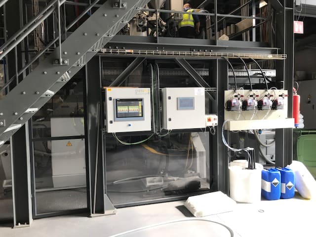 Omkasting extrusie machine